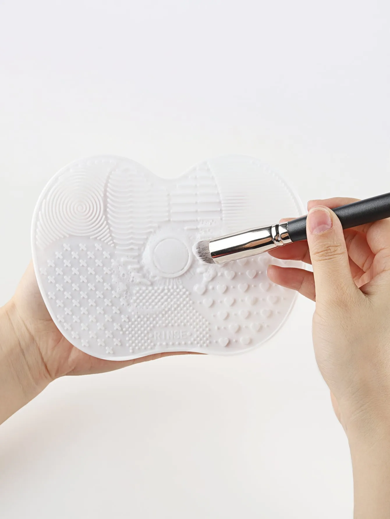 1pc Apple Shaped Makeup Brush Cleaning Tool