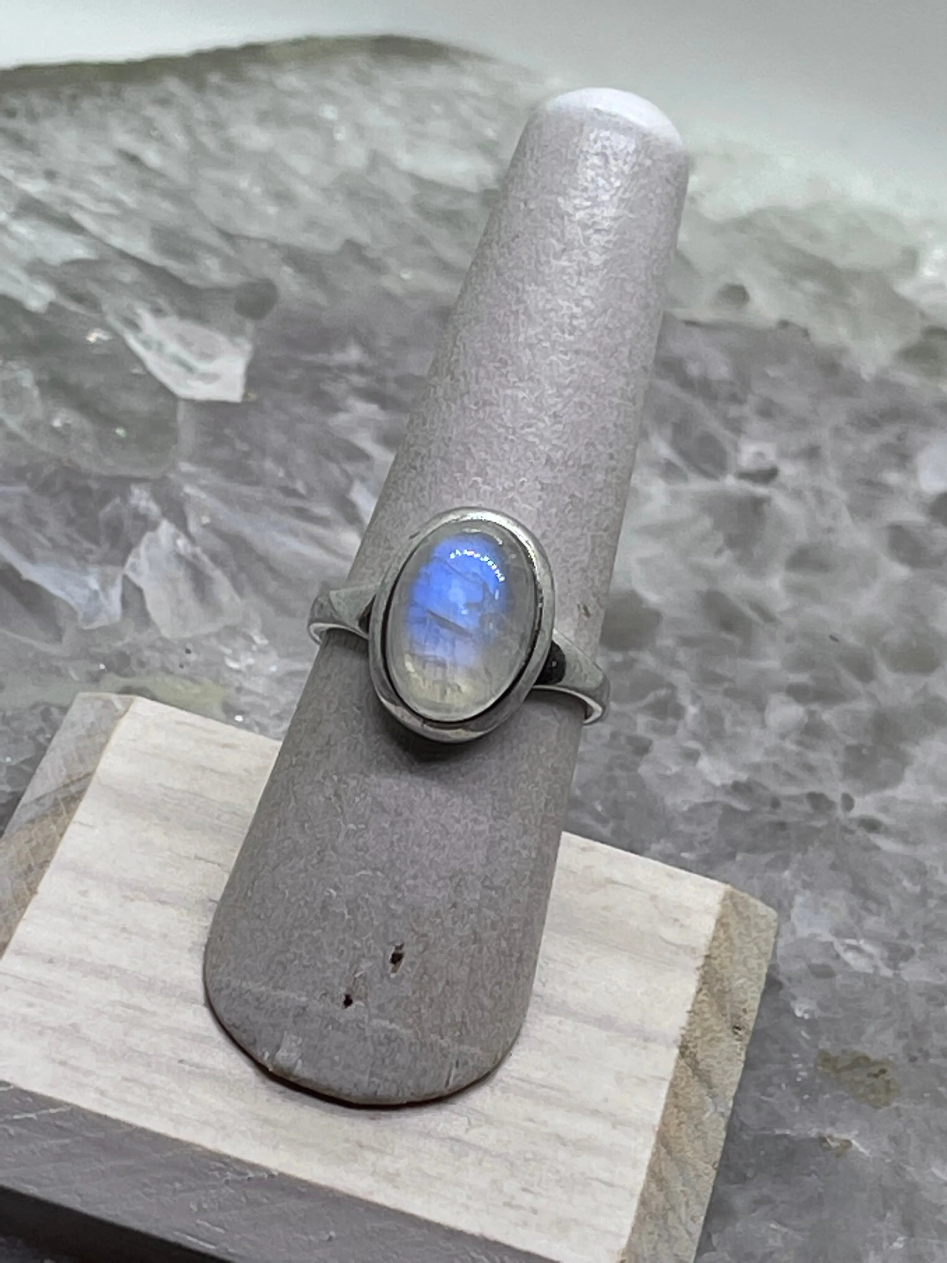 Moonstone cabochon Ring