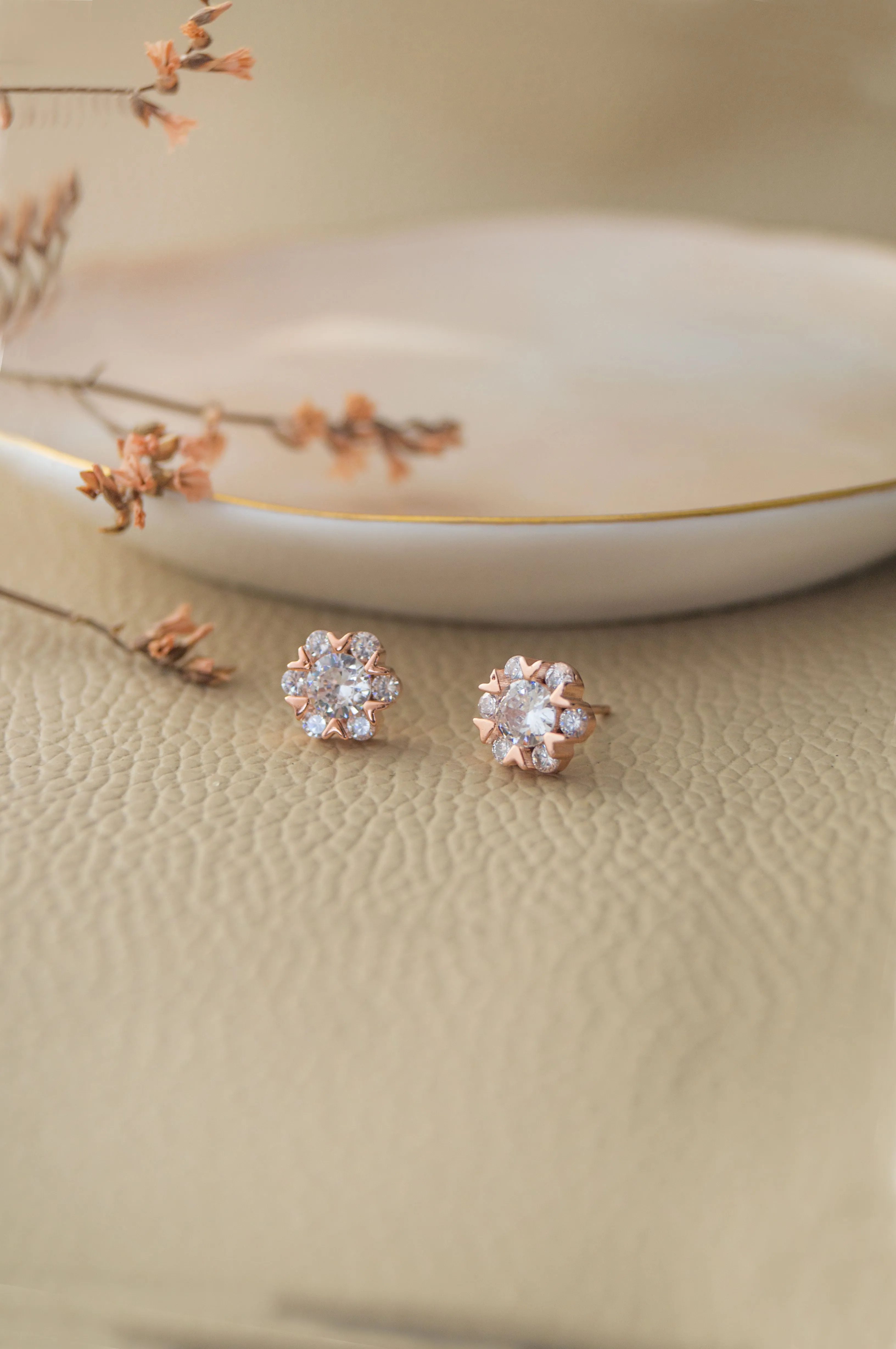 Solitaire Cluster Rose Gold Plated Sterling Silver Pendant Set