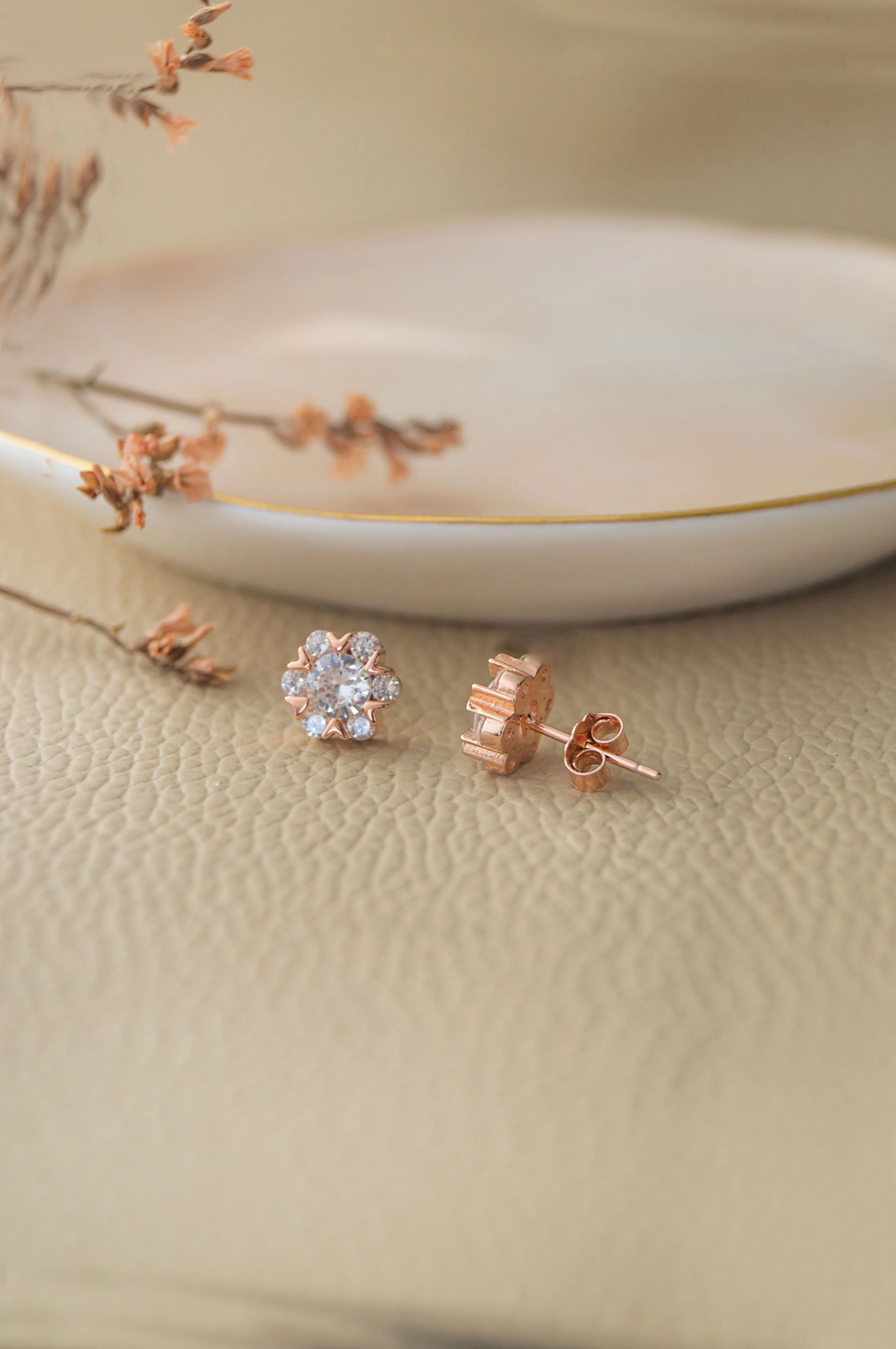 Solitaire Cluster Rose Gold Plated Sterling Silver Pendant Set